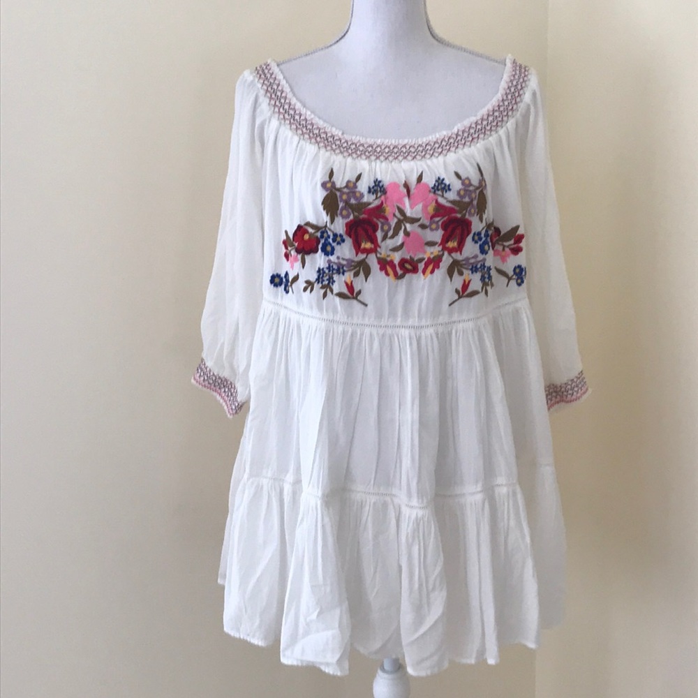 NWOT! Free People M/L white embroidered dress